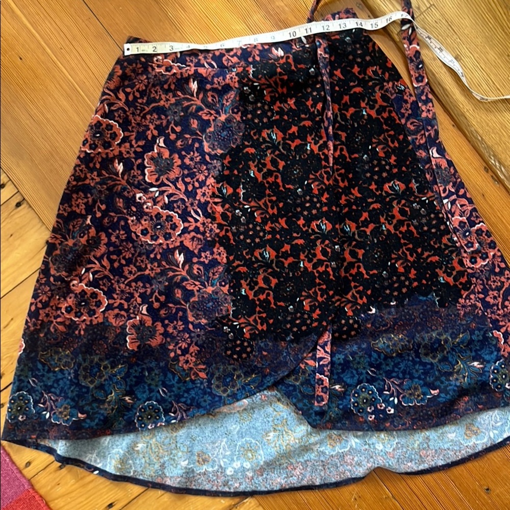 Maeve Floral soft knit faux wrap High-Low skirt Size M